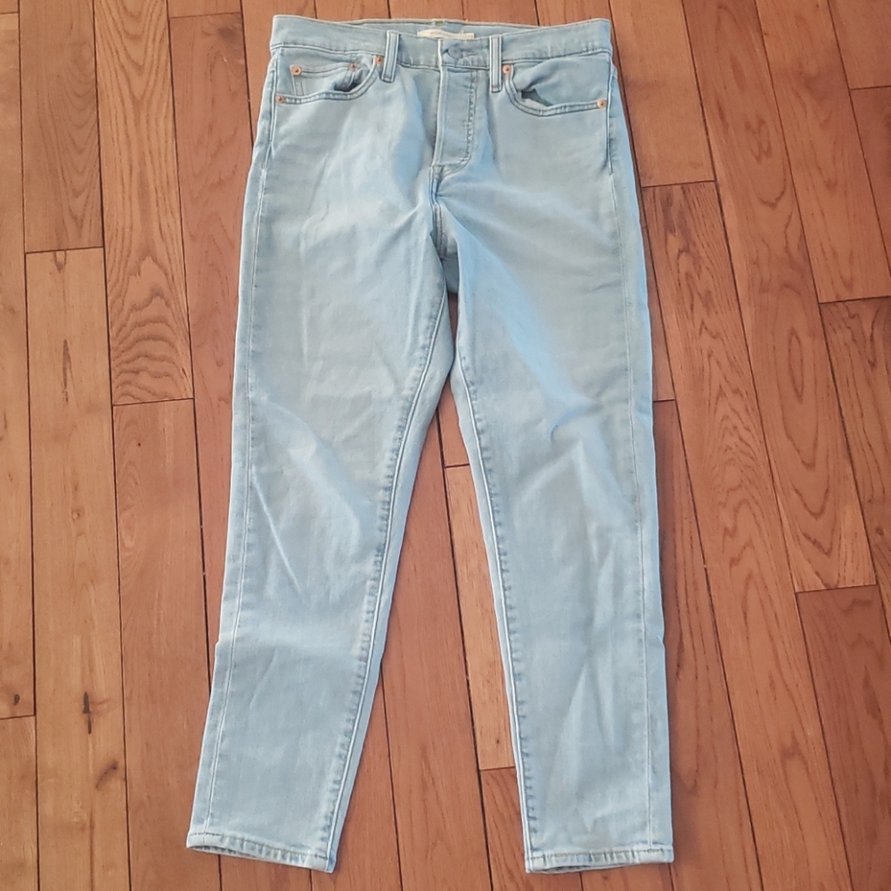 Levi's wedgie skinny light wash jeans